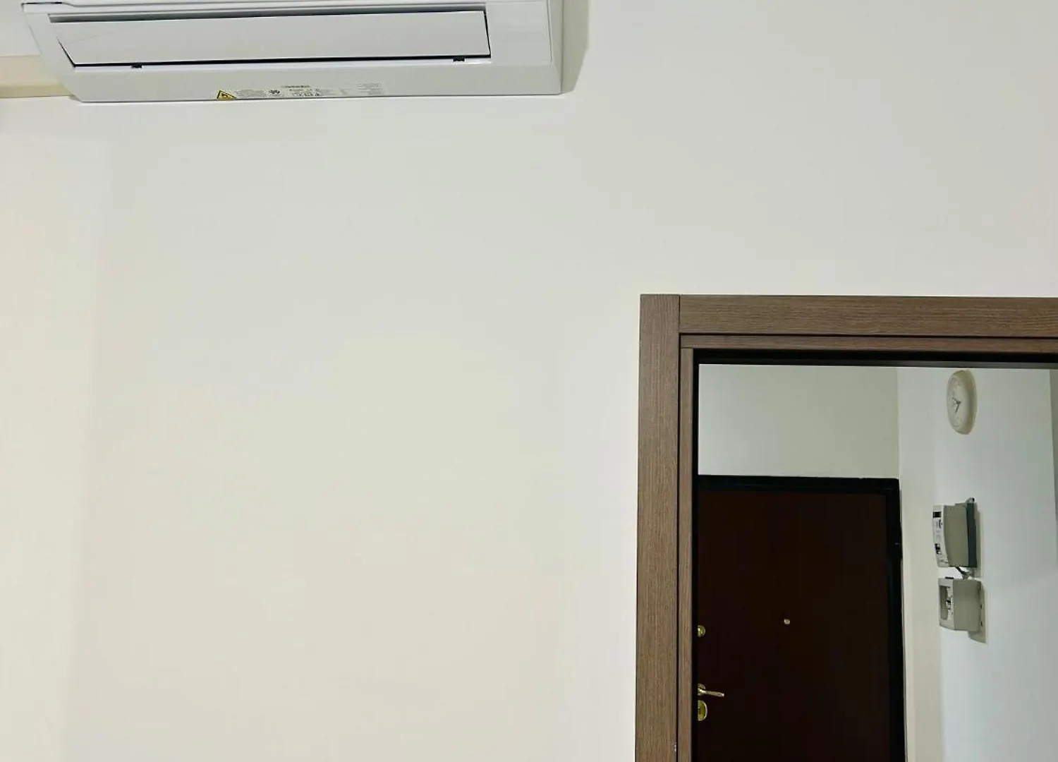 Chiara Guest House 18 - M4 Metro Blu Milano Daire