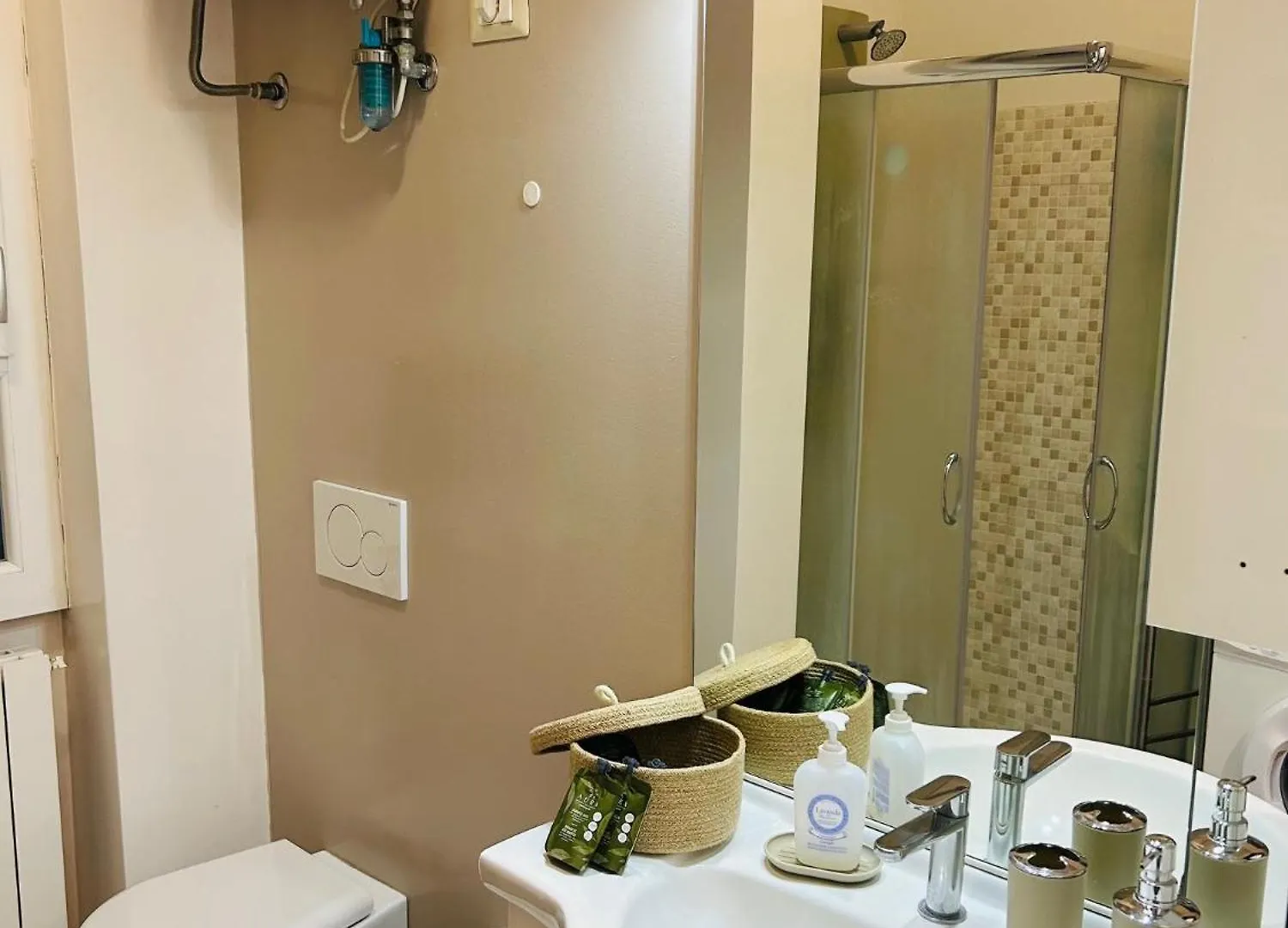 Daire Chiara Guest House 18 - M4 Metro Blu Milano İtalya