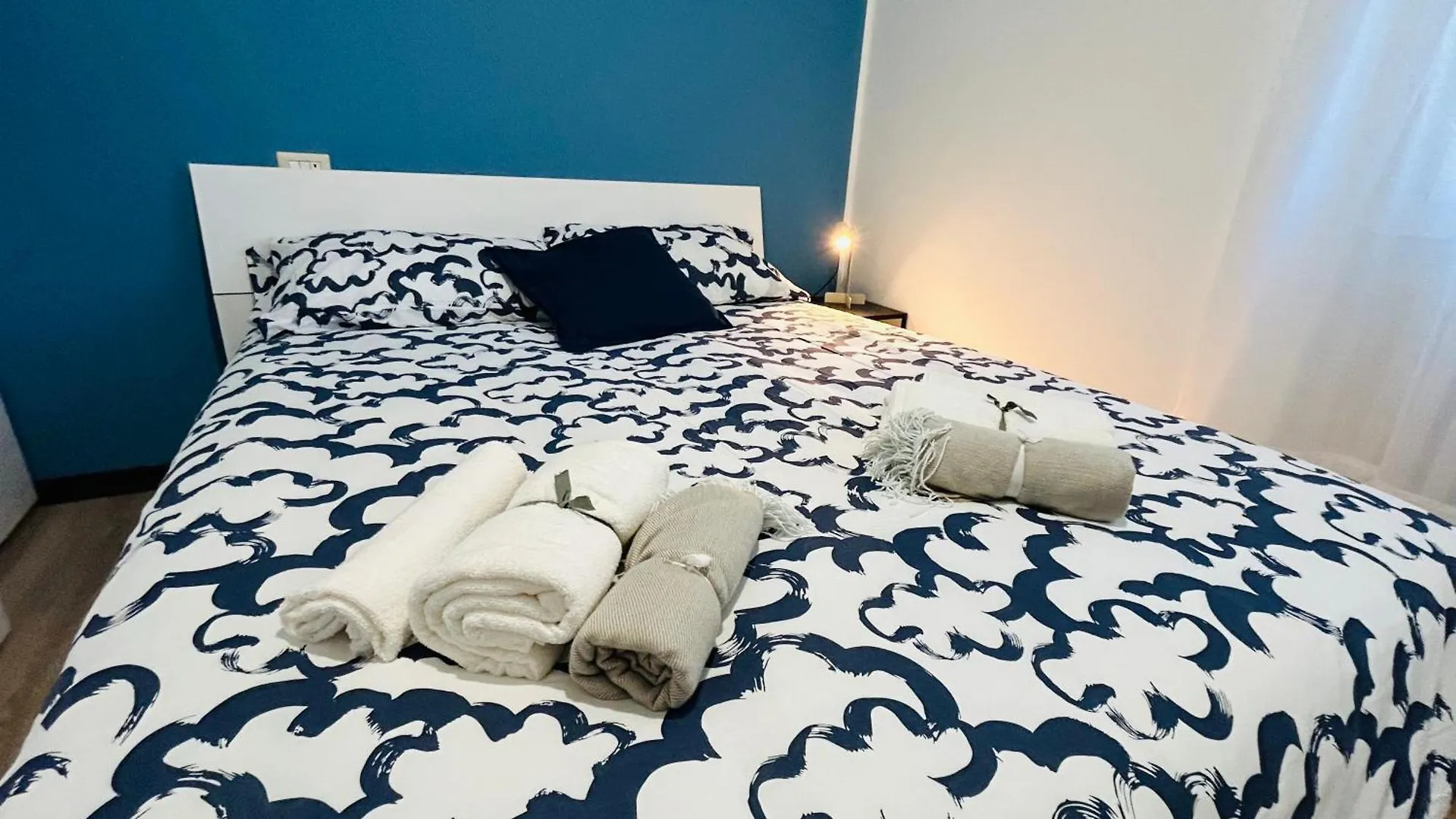 Chiara Guest House 18 - M4 Metro Blu contacts